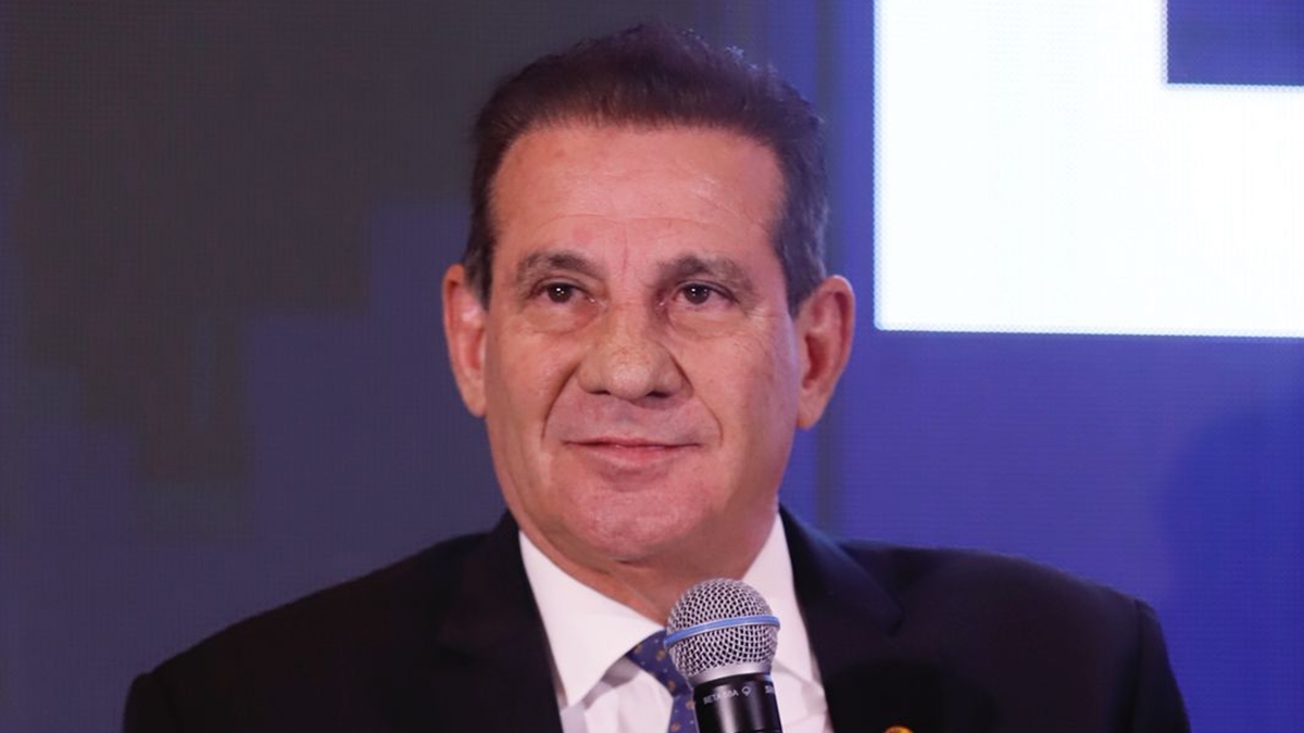 Com articulação de Vanderlan, PEC da Blindagem cai na CCJ do Senado