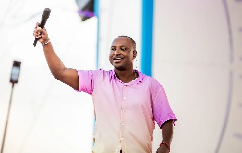 Thiaguinho se apresenta em Goiânia neste sábado com o show ' Tardezinha – 10 anos'