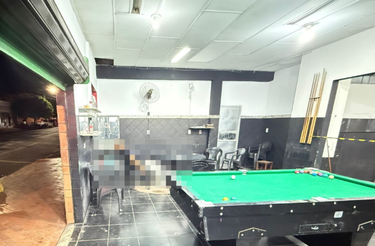 Imagem da vítima no local do crime