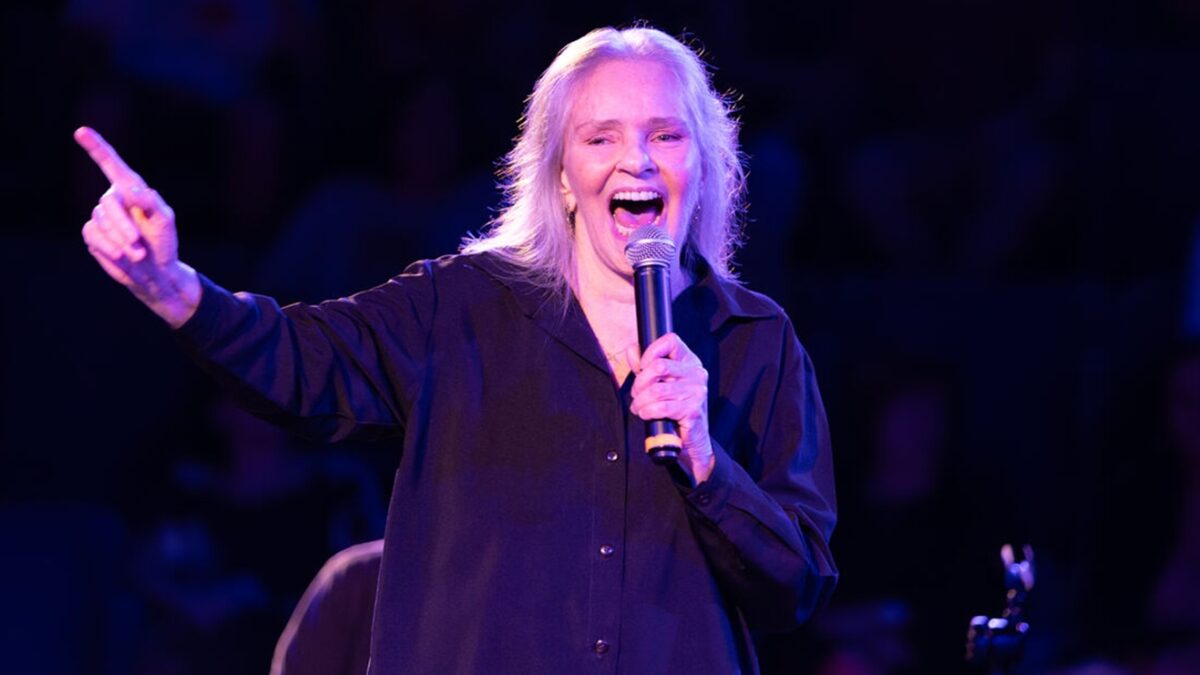 Relembre os maiores sucessos de Angela Ro Ro, cantora que morreu; ouça “Amor, Meu Grande Amor” e “Tola Foi Você”, são algumas das canções