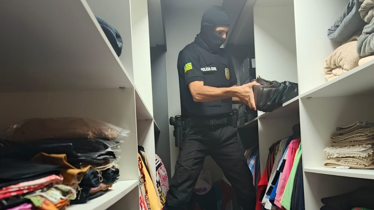 Polícia faz megaoperação contra falsificação e venda de medicamentos