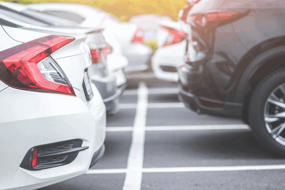 Imagem de carros estacionados