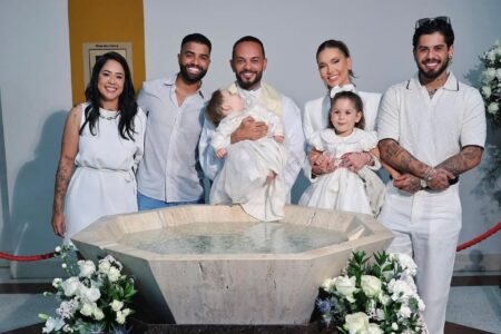 Virginia Fonseca batiza o filho José Leonardo em Goiânia