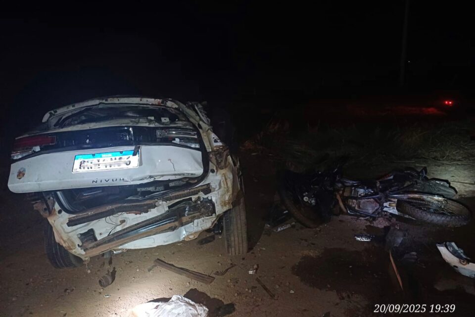 Imagem do carro e da moto