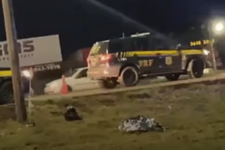 Imagem da viatura da PRF após o acidente