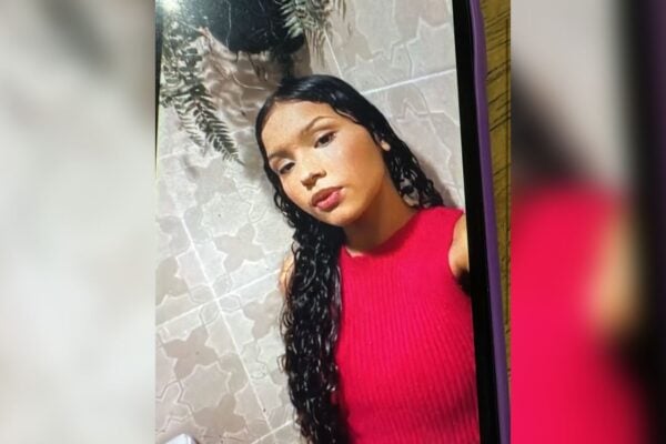 Jovem tinha 17 anos e saía do trabalho quando levou choque e não resistiu. (Foto: reprodução)