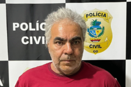 Imagem do rosto do suspeito após a prisão