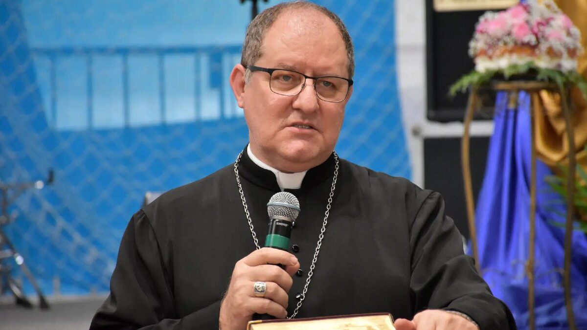 Bispo de Formosa que pediu livramento do comunismo em missa já declarou que Brasil vive uma ditadura