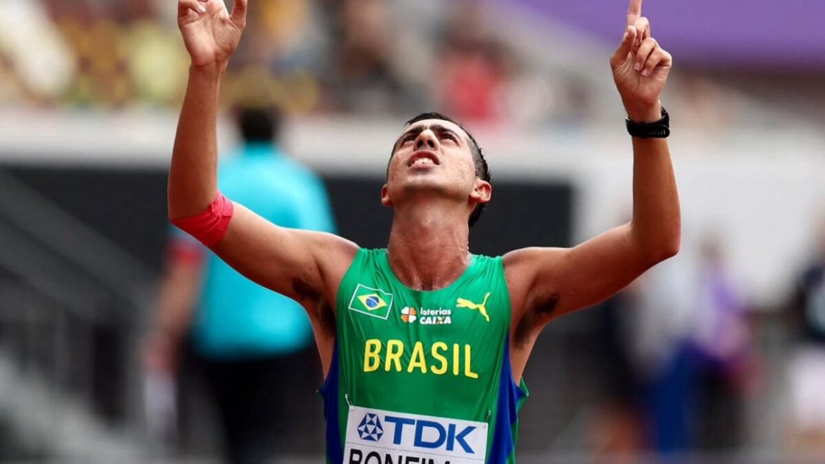 Caio Bonfim conquista prata no mundial de atletismo