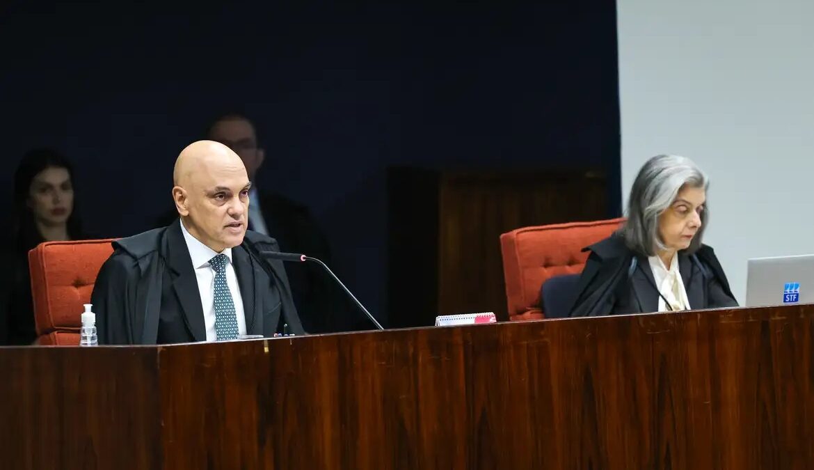 Julgamento de Bolsonaro no STF: veja como assistir ao vivo nesta quarta (10/9) Moraes e Flávio Dino votaram pela condenação de todos os réus
