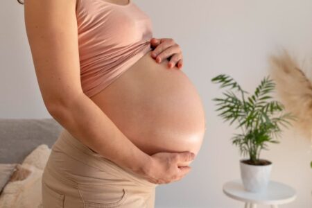 Grávidas podem usar cannabis em qualquer dose? Veja novas diretrizes Documento destaca que o uso da droga vem crescendo entre gestantes