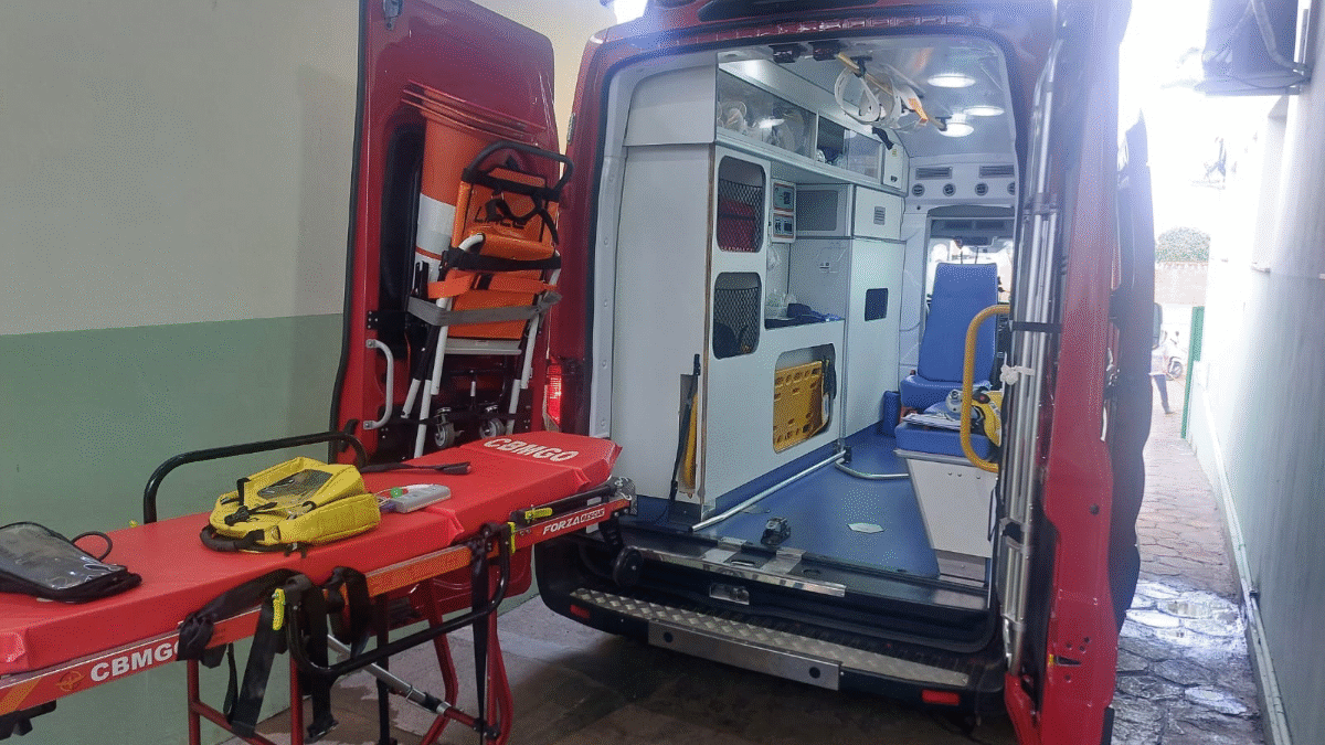 Adolescente morre afogado durante atividade recreativa em clube de Pires do Rio (Foto: CBMGO)