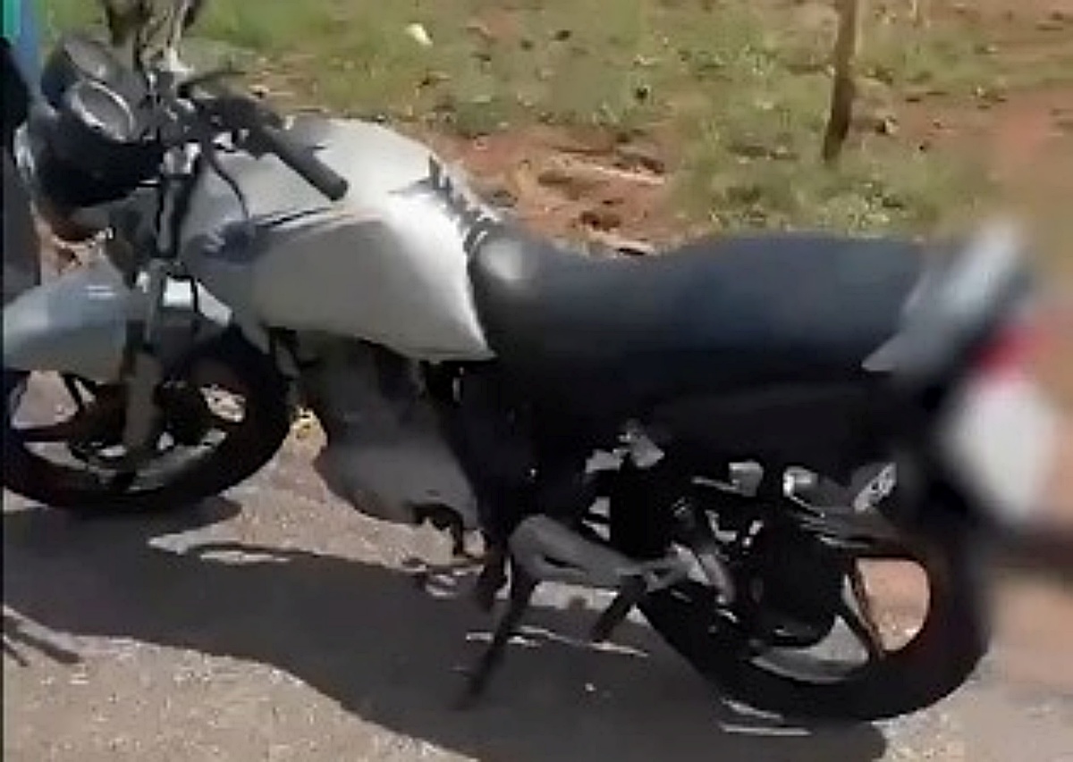 Imagem da moto apreendida
