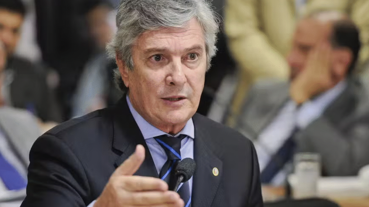 Moraes manda defesa de Collor esclarecer tornozeleira desligada e ameaça prisão (Foto: Agência Senado)