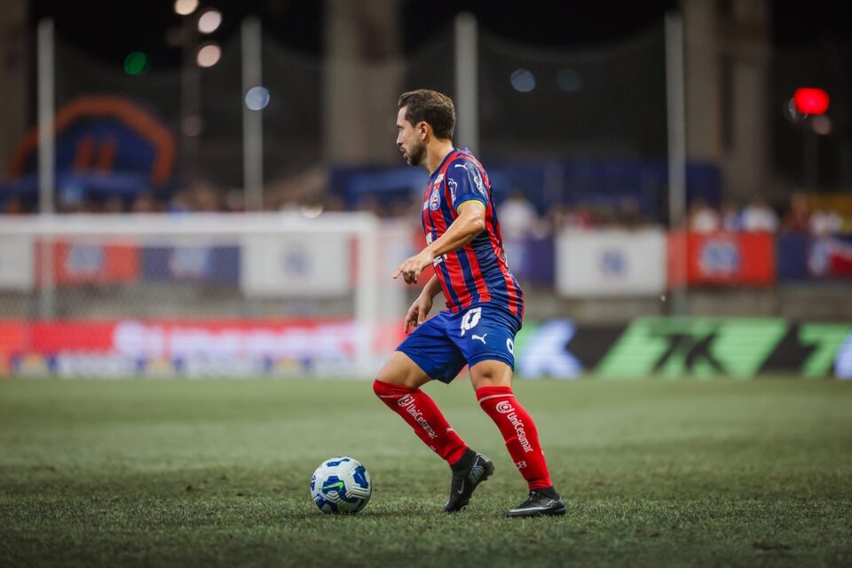 Everton Ribeiro em partida pelo Bahia