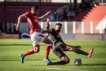 Atlético tem vantagem no histórico dos confrontos, mas na temporada Vila segue invicto nos clássicos