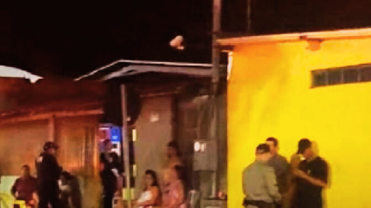 Ao todo, quatro estabelecimentos foram advertidos e um interditado (Foto: Reprodução)