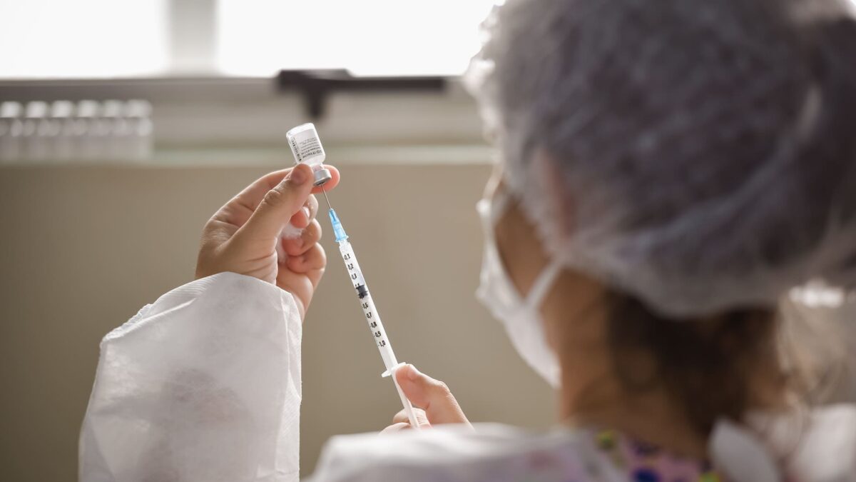 Para ampliar cobertura, Goiânia dobra número de centros de vacinação