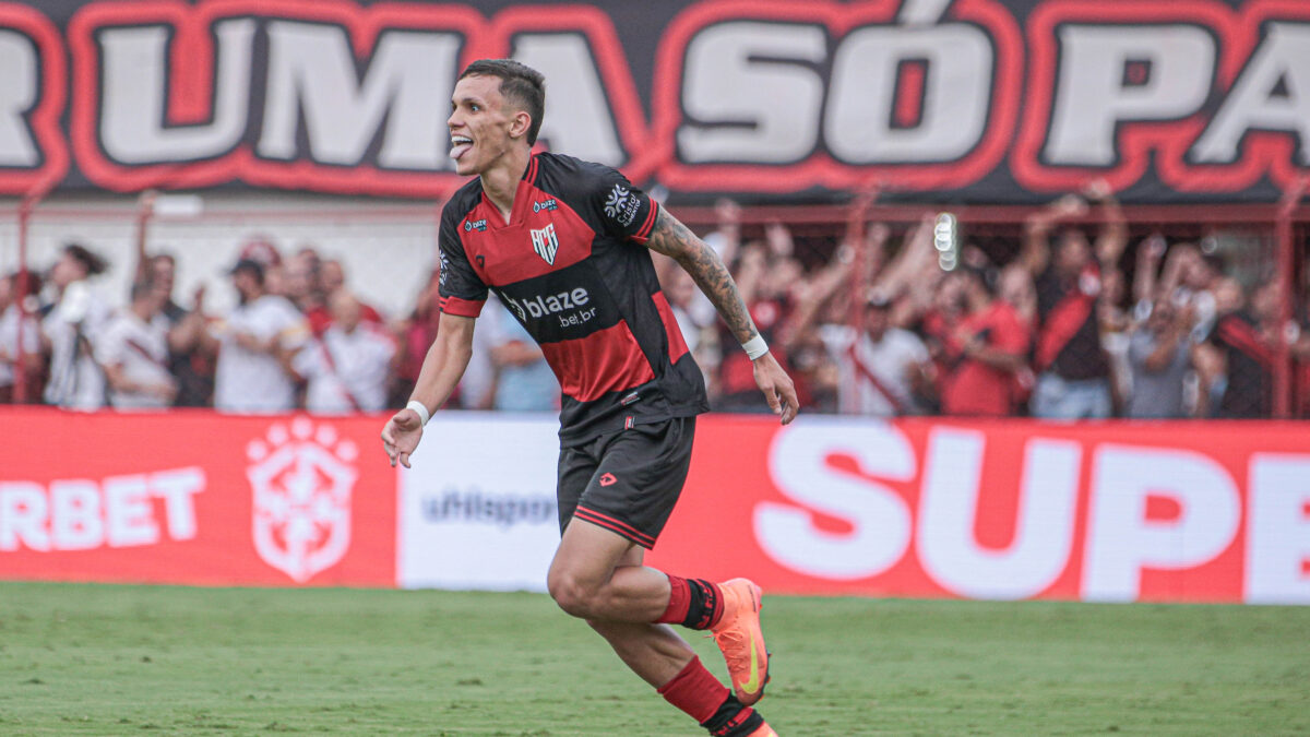 Yuri, atacante do Atlético