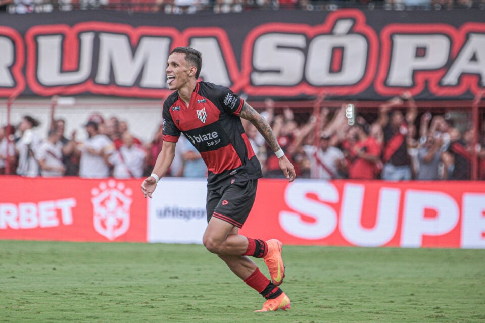 Yuri, atacante do Atlético