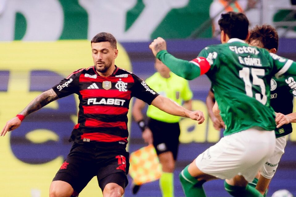 Partida entre Flamengo e Palmeiras no Brasileirão
