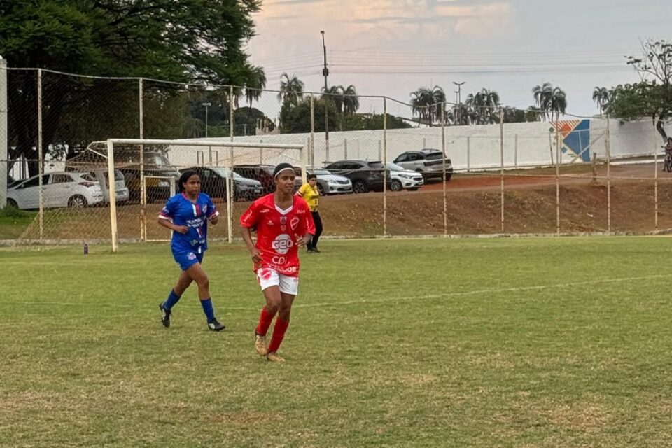 Jogo entre Vila Nova e Trindade no Campeonato Goiano Feminino