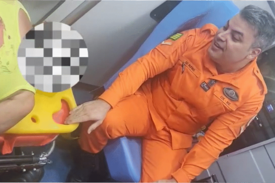 Bombeiro canta para acalmar idosa em surto após cinco horas de atendimento em Goiânia