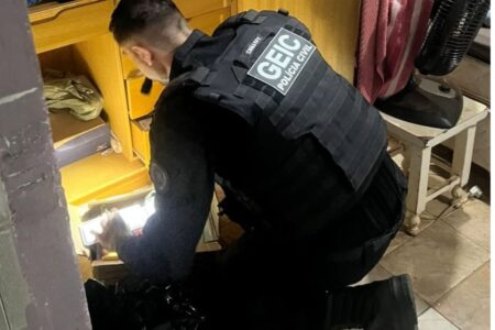 Preso em Caldas Novas suspeito de vender celulares roubados de lojas em Minas Gerais