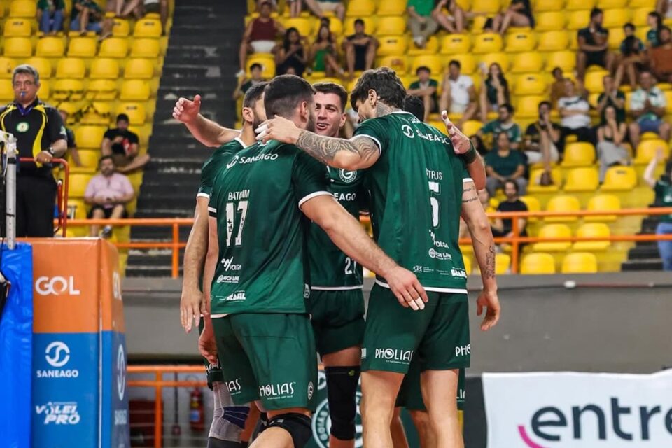 Equipe do Goiás Vôlei em partida da estadual
