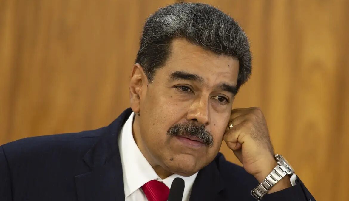 Nicolás Maduro acusa os EUA de serem uma ameaça à Venezuela Presidente venezuelano acusa Washington de preparar uma invasão