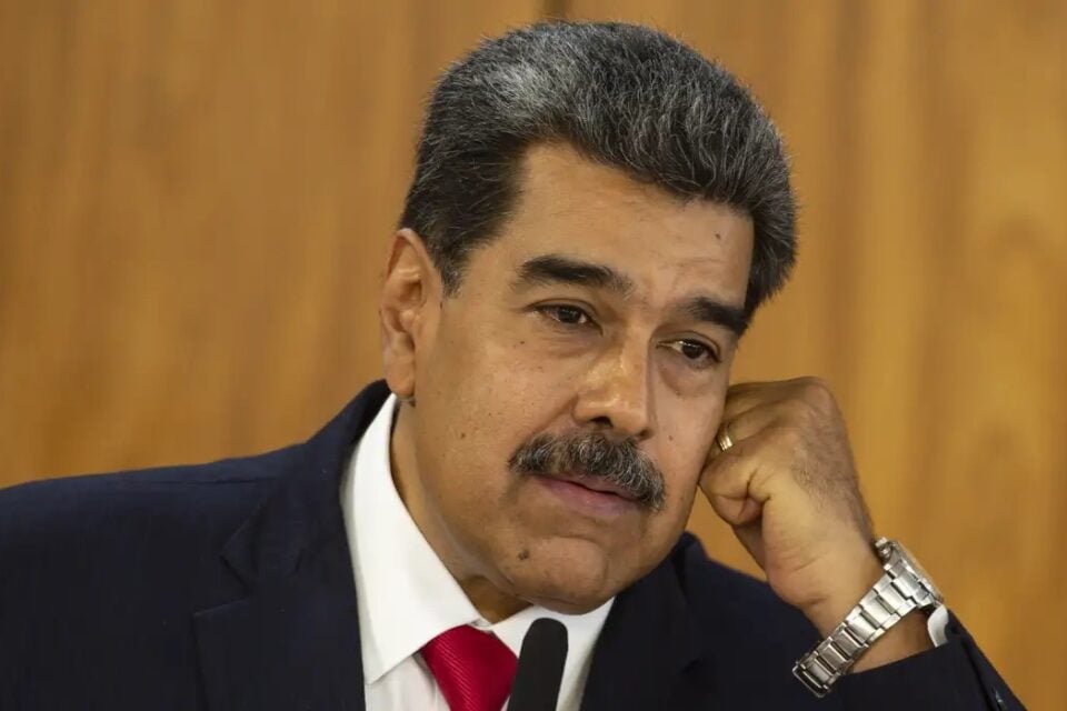 Nicolás Maduro acusa os EUA de serem uma ameaça à Venezuela Presidente venezuelano acusa Washington de preparar uma invasão