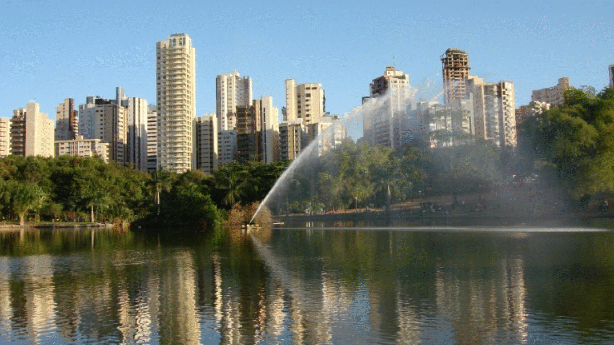 Vídeo: pressão da prefeitura preocupa vendedores de água de coco do Vaca Brava (Foto: Divulgação)