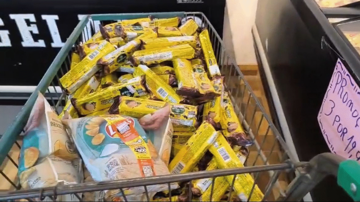 Procon Goiás apreende mais de 270 produtos vencidos em supermercado de Abadiânia (Foto: Procon GO)