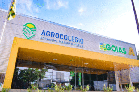 Imagem da fachada do agrocolégio
