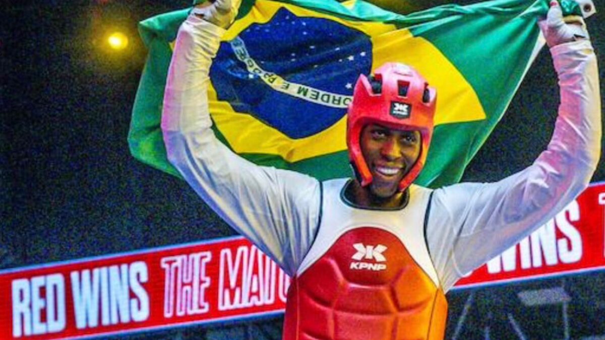 Com luta segura e domínio tático, Henrique Marques conquista ouro inédito no Mundial de Taekwondo