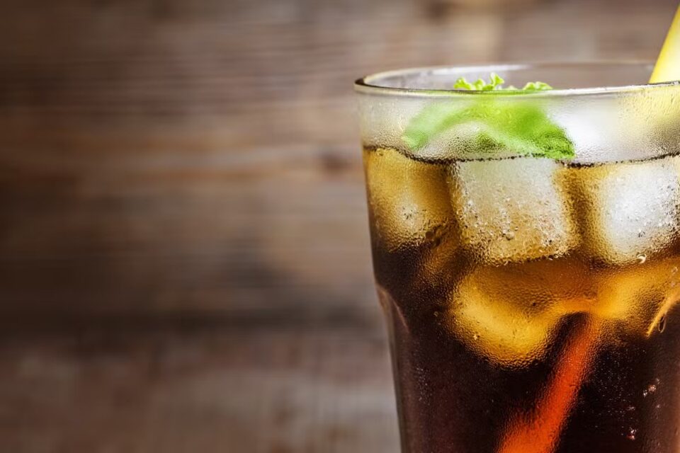 Refrigerante envenenado em confraternização deixa 11 intoxicados em Santa Catarina Um dos afetados é vereador do município de Santa Cecília