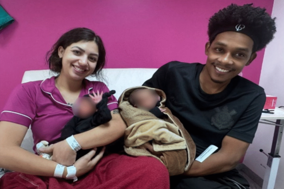 275fd8b1 captura de tela 2025 10 07 164053 ‘Lindo demais’: mãe de bebê que nasceu empelicado em Goiânia relata surpresa