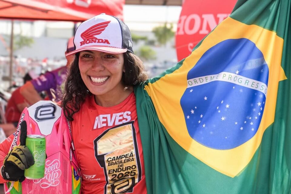 Bárbara Neves comemora títulos em Patrocínio, Minas Gerais