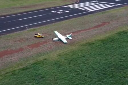 Avião sai da pista durante pouso no Aeroporto Municipal de Rio Verde