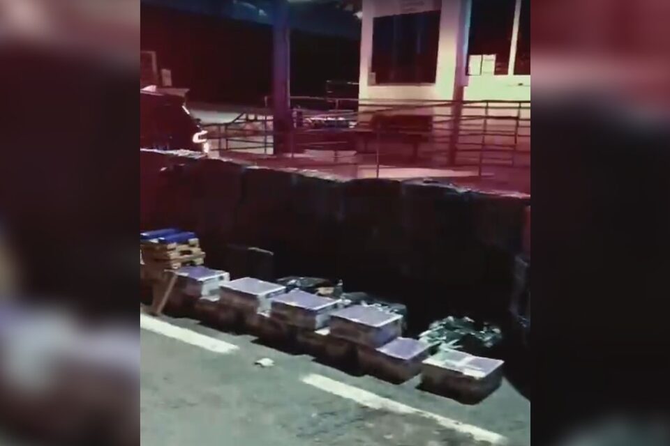 PRF prende motorista de carreta com quase 2 toneladas de maconha em Hidrolândia