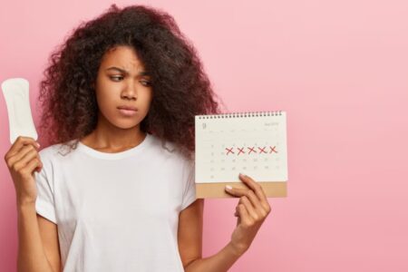 Câmara aprova criação da licença-menstrual de até dois dias para trabalhadoras Texto segue agora para o Senado; entenda