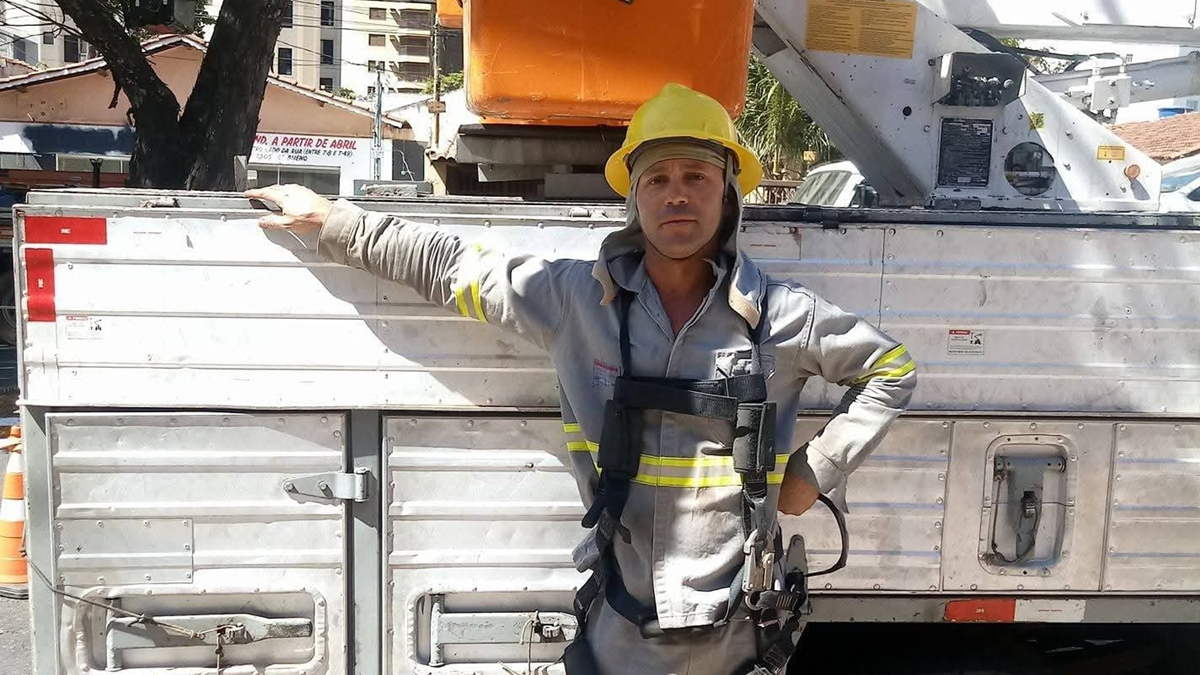 Trabalhador que morreu eletrocutado em Aparecida já tinha sofrido acidente parecido em 2024