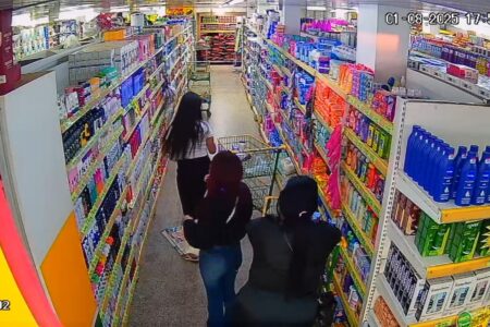 Imagem de câmera de segurança mostra quadrilha especializada em furto agindo em supermercado do Entorno do DF