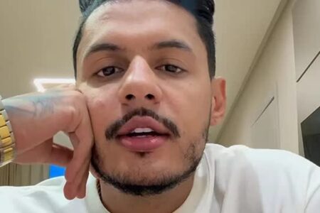 Hungria volta aos palcos após internação e diz: 'Firme, sem sequela e mais forte'