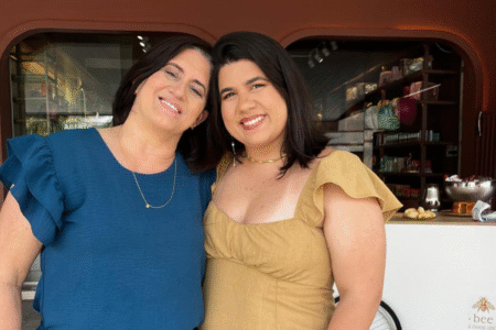 Frustrada com arquitetura, jovem largou curso e criou uma das maiores redes de maquiagem de Goiânia (Foto cedida ao Mais Goiás)