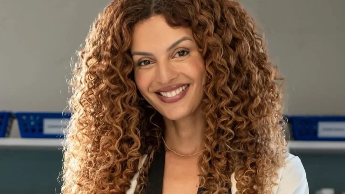 Atriz trans de 'Três graças' posta ensaio sexy e recebe elogios de internautas; veja fotos fã de Gabriela Loran