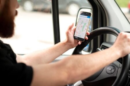 60% dos motoristas por aplicativo rejeitam vínculo CLT Maior parte da categoria não vê vantagem em um contrato celetista