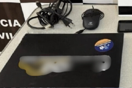 Polícia recupera notebooks e celular que ex-funcionários se recusavam a devolver em Itumbiara (Foto: Divulgação/Polícia Civil)
