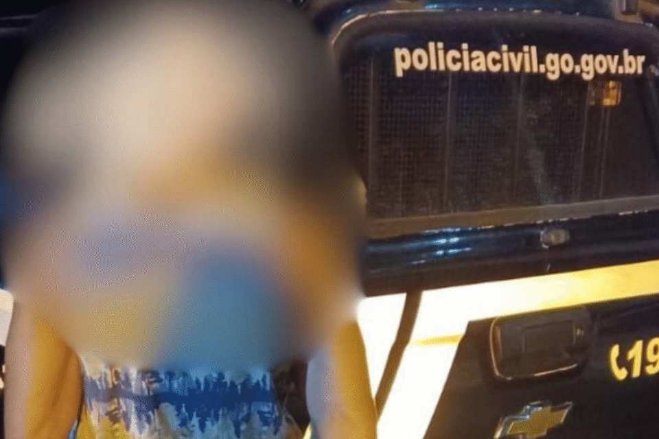 Casal é preso suspeito de manter relação sexual na frente da filha de dois anos em Caldas Novas