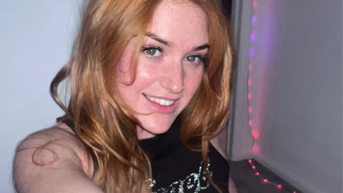 Mulher com duas vaginas anuncia venda de absorvente usado por R$ 35 mil